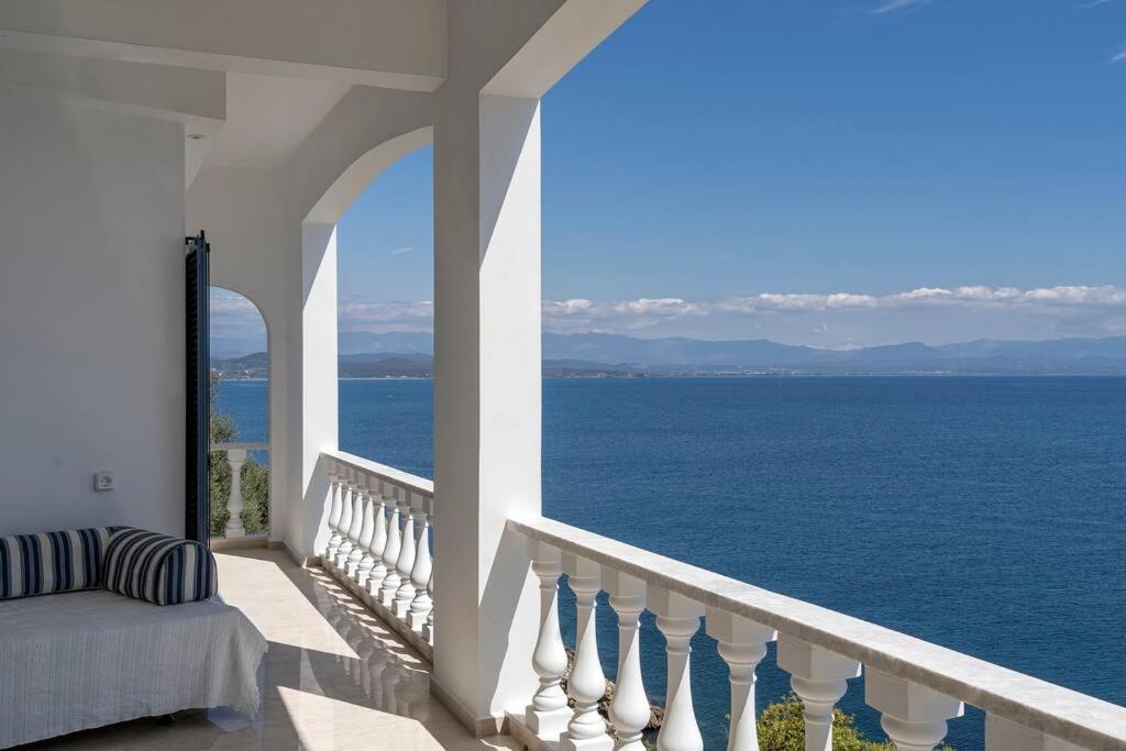 Laconian Collection Villa Big Blue Mavrovouni  Экстерьер фото