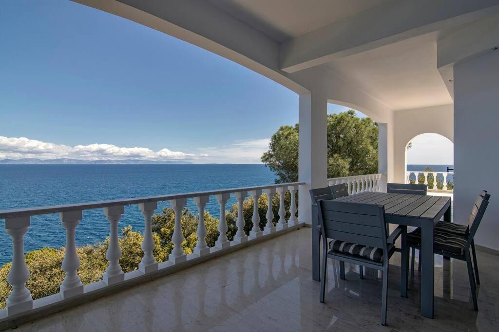 Laconian Collection Villa Big Blue Mavrovouni  Экстерьер фото